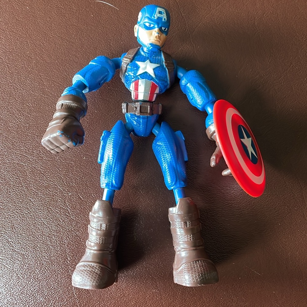 2019 Marvel Captain America with Shield 6" Bend and Flex Figure by Hasbro